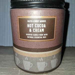Bath & Body Works HOT COCOA & CREAM Single Wick Scented Candle 7oz – NEW