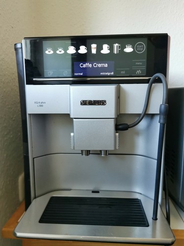 Siemens EQ.6 Series 300 Kaffeevollautomat Silber (TE603501DE)