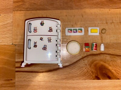 Sylvanian Families Calico Critters 80er Kühlschrank Kühlschrank + Lebensmittel