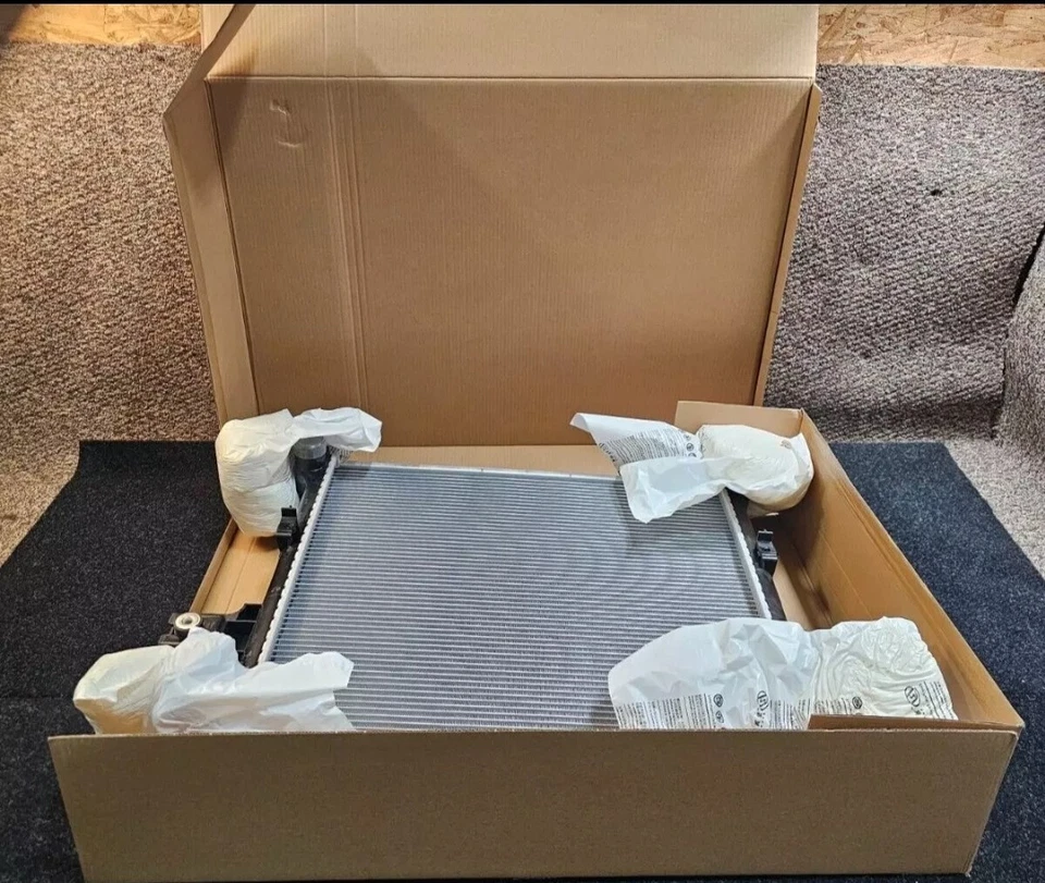 Radiador CARQUEST 438174 Jeep COMMANDER Foto 3 de 3