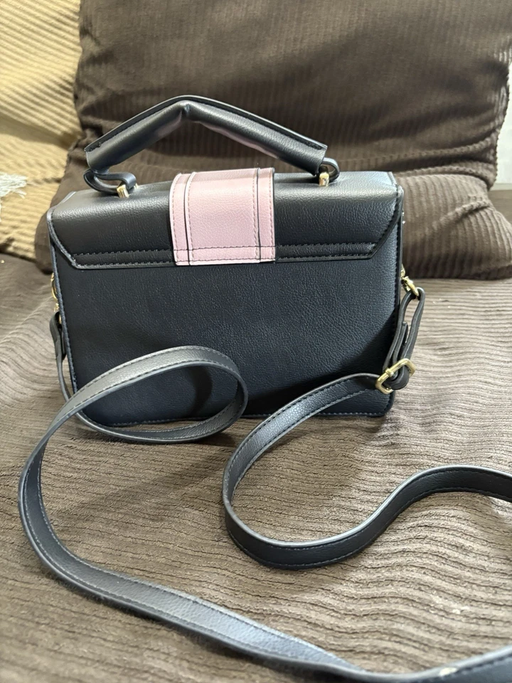 Cartera Love Betsey Butterfly Betsey Johnson Foto 2 de 4