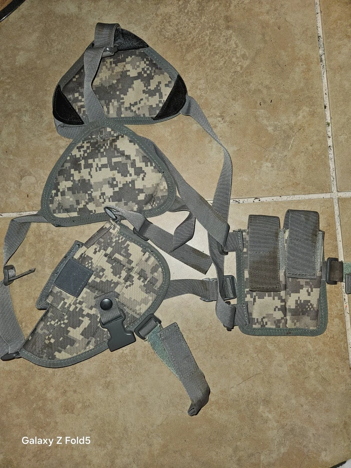 Shoulder Strap Holder - Image 2 of 2