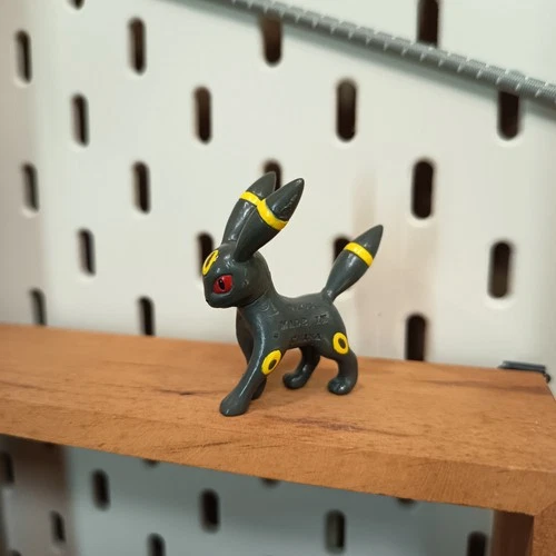 TOMY Pokemon UMBREON 1.5" Figure Nintendo CGTSJ Vintage Toy Read Description