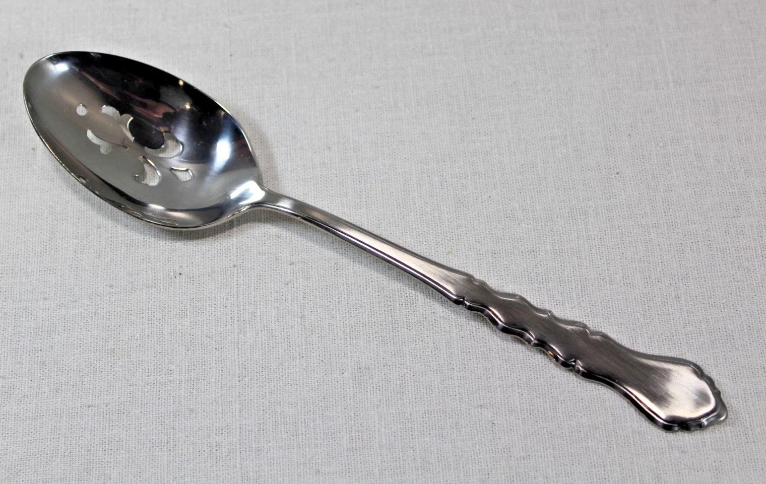 International Silver LYON AMERICANA Stainless Flatware Pierced Serving Spoon