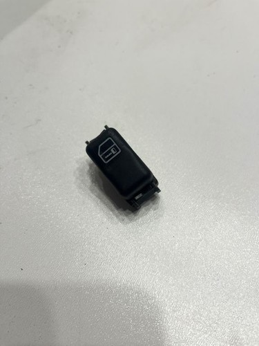 Mercedes-Benz C W202 1993 Schalter Zentralverriegelung 2028203910