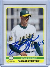 OAKLAND A'S BRAD ZIEGLER 2009 O PEE CHEE SIGNED CARD # 305 AUTO