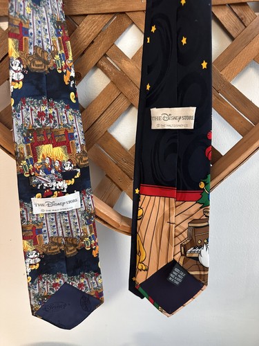 Lot Of Two The Disney Store Silk Christmas Mickey Mouse And Friends Neck Ties Vt - Picture 6 of 7