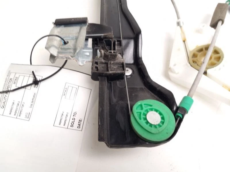 2005-2007 FORD FIVE HUNDRED FRONT RIGHT DOOR WINDOW REGULATOR - Image 4 of 4