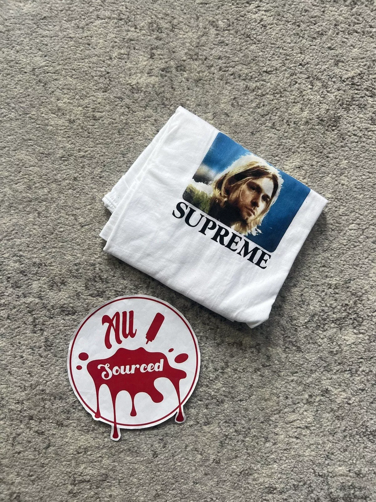 T shirt Supreme x Kurt Cobain blanc taille moyenne TOUT NEUF