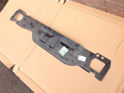 AUDI A4 S4 RS4 B5 VERSTÄRKUNG HINTEN UNTEN KAROSSERIE VERKLEIDUNG TRÄGER HALTER 8D0813341
