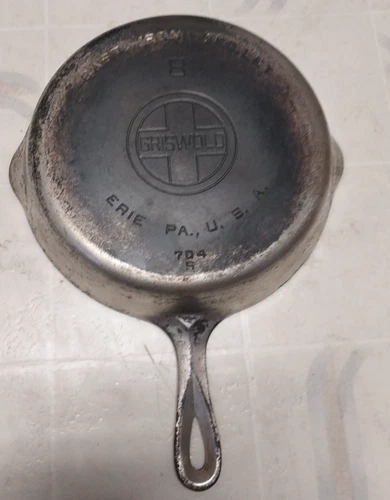 Vintage Griswold #8  704S Cast Iron Chrome/nickel Skillet  Big Logo