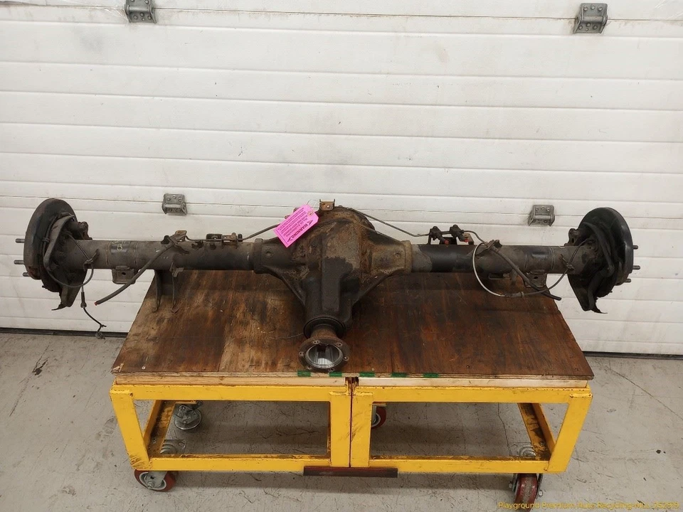 Nissan Xterra Rear Axle Assembly Automatic 4WD PRO-4X 3.36 Ratio Fits 2007-2015 Foto 2 de 4