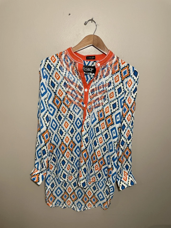 Roar 电灯可爱束腰上衣阿兹特克部落刺绣镂空袖子 — 第 2/4 张图片