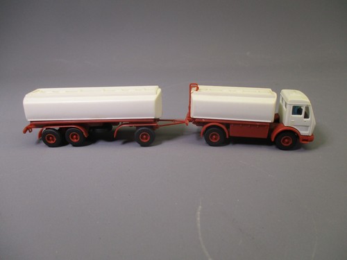 LQ754 HERPA ?? Train Ho 1/87 1:87 Camion citerne Mercedes Benz avec remorque