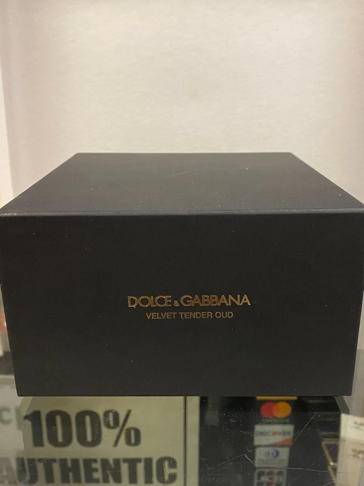 Dolce & Gabbana Velvet Tender Oud Eau de Parfum Spray para Mujer (1.6 floz/50 ml) Foto 3 de 3