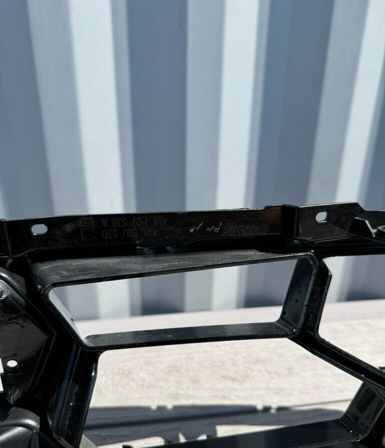 OEM Lamborghini Urus Front Radiator Grille Black 4ML807639 3F