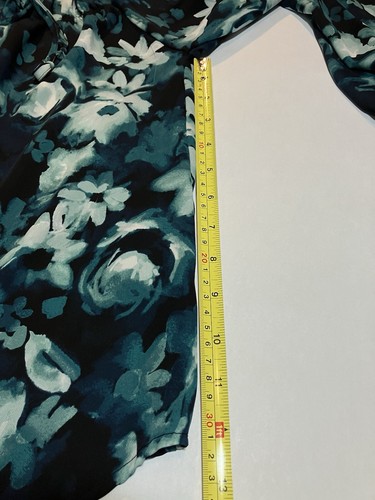Simply Vera Wang Womens Long Sleeve V Neck Green Floral Blouse Size PM - Picture 6 of 14