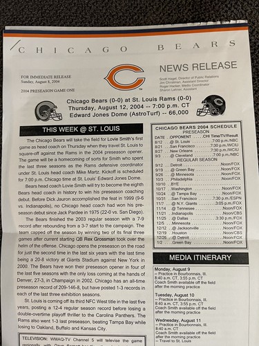 Chicago Bears @ St. Louis Rams Media Guide & Media Notes 2004 - Picture 2 of 3