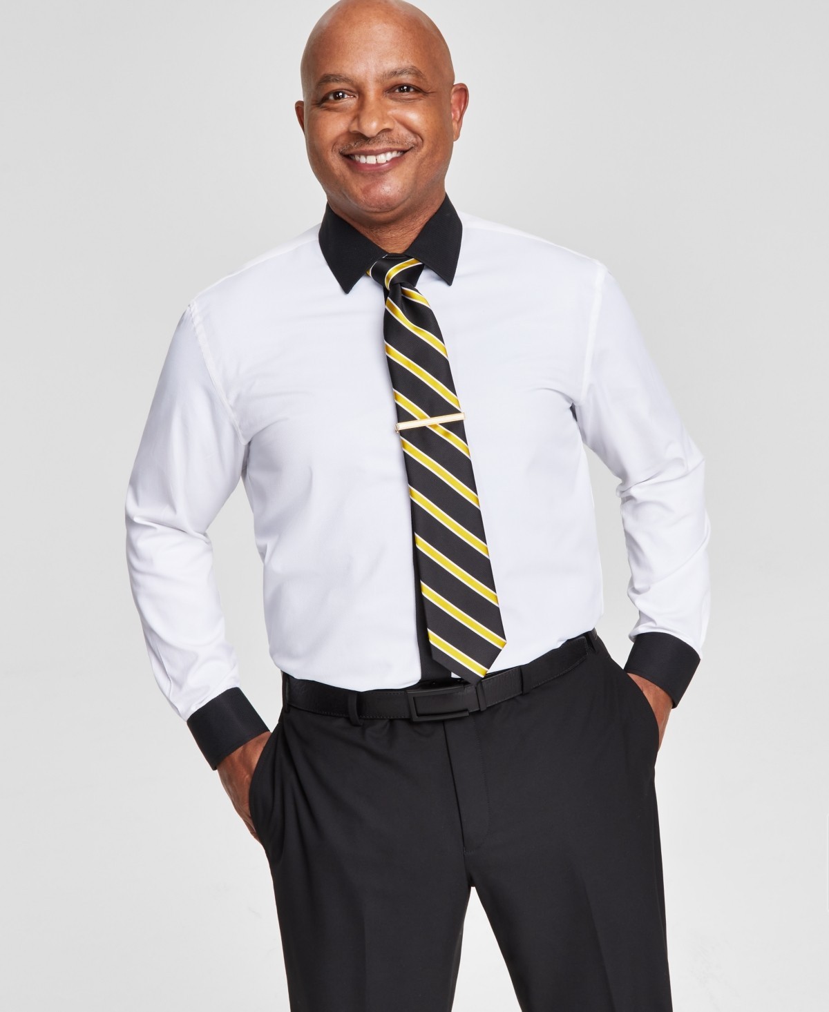 Мужская рубашка Tayion Collection Regular fit среднего размера 15-155 34-35 белая однотонная 3590₽