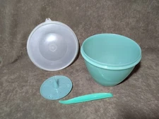 Vintage Tupperware #679 Crisp It Bowl #680 Lid #681 Lettuce Spike #885 Corer