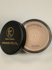 Femme Couture Mineral Effects Loose Mineral Makeup - Champagne 04