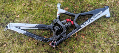 ROCKY MOUNTAIN FLATLINE WORLD CUP AND MARZOCCHI ROCO WORLD CUP