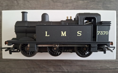 Triang Hornby R52 LMS 3f Jinty repintado y renumerado (7370 Stoke-on-Trent) en muy buena condición  | Condition: Used