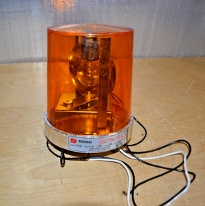 Federal Signal Model 121S ~ Amber Dome Rotating Light Vitalite ~ (s)