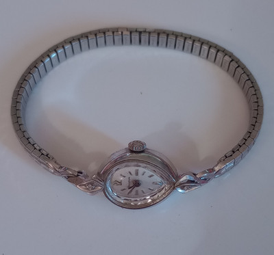Bulova Vintage Women's Manual Wind 17J White Gold Oval Silver W/ Diamonds