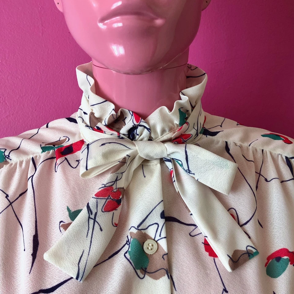 Blusa Top Vintage Años 70 M/L PussyBow Crema Floral Mangas Largas Abullonadas Cuello Volantes Foto 2 de 4