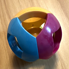 Multicolor Plastic Baby Grasp Ball Rattle, Sensory Motor Skills, 3 Months