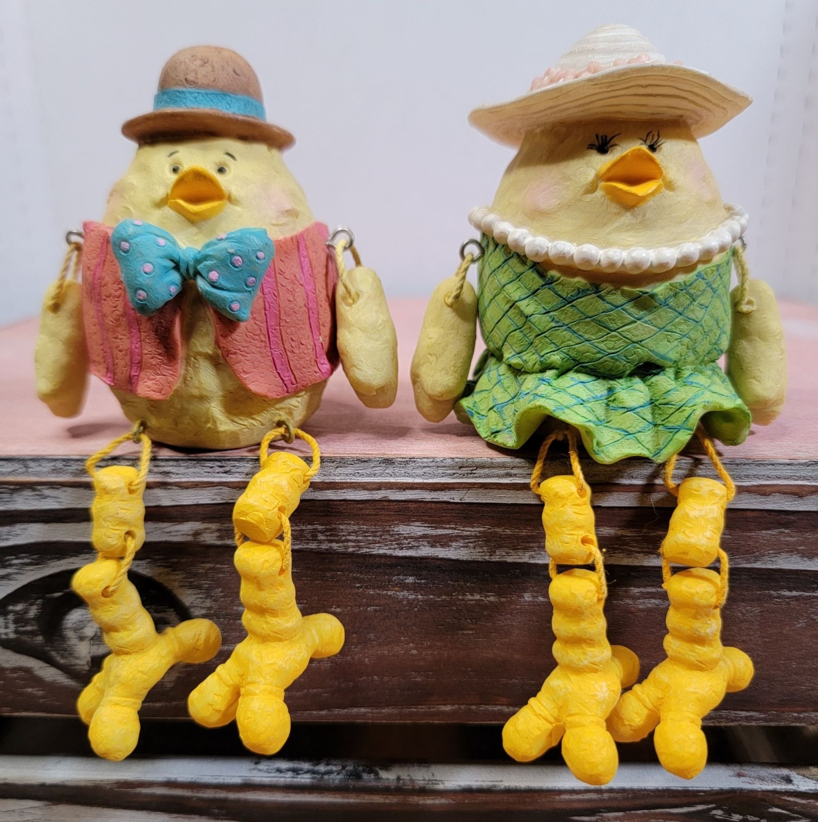 Vtg Anthropomorphic Chicks Birds Girl Boy Shelf Sitters Figurines 2004 WMG
