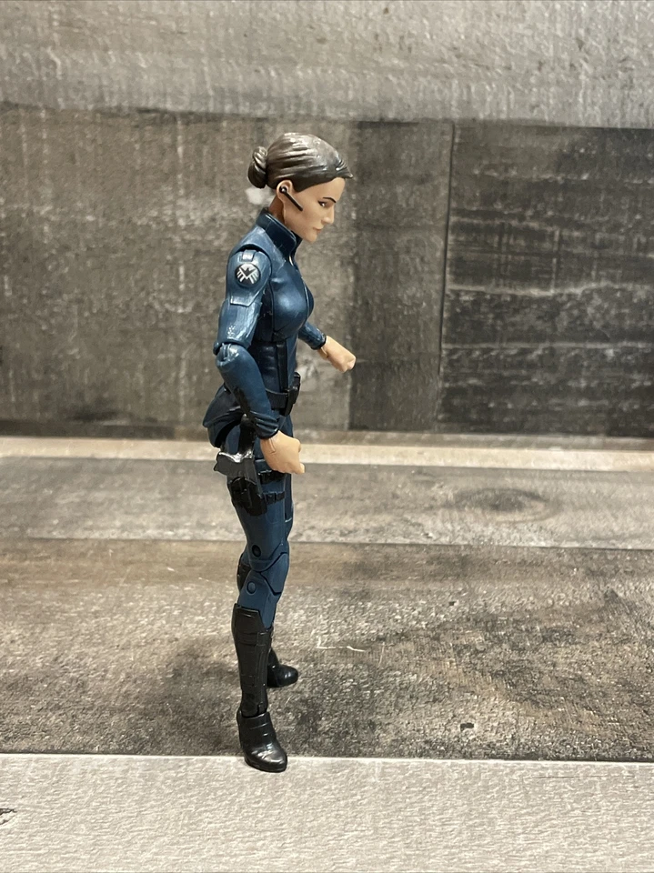 Figura Marvel Legends Avengers Maria Hill de Escudo Exclusivo de TRU Paquete de 3 Foto 4 de 4