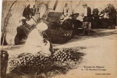 Carte Postale Ancienne Maroc – Marchand De Fruits Avec Fillettes, Circa 1910/1915