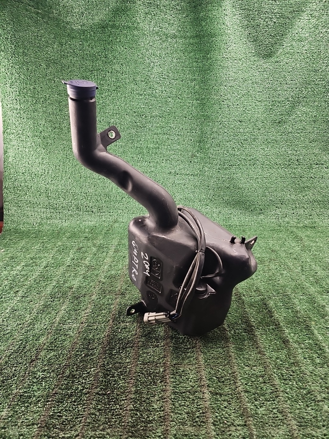 03-08 Maserati Quattroporte M139 Headlight Windshield Washer Bottle Tank OEM