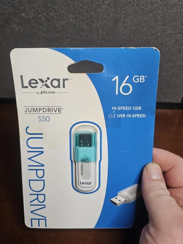 NIP Lexar Jumpdrives Four USB2.0 16GB One USB3.0 32GB One USBHighSpeed 16GB - Image 2 of 4