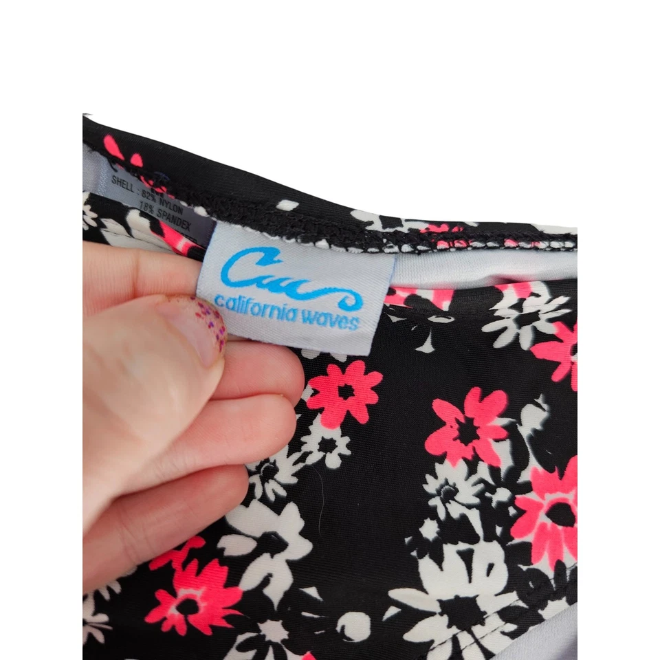 California Waves Womens Sz M Bikini Swimsuit Set Black w/ Pink and White Flowers - Image 4 of 4