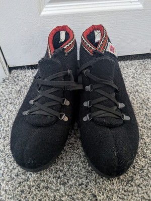 Nye Nessa (Lobben) Boots after ski Made In Norway. (Boiled wool)