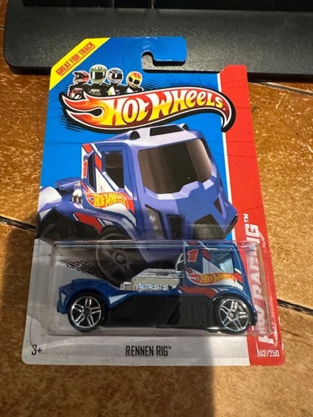 2013 Hot Wheels HW Racing Rennen Rig #112 Blue