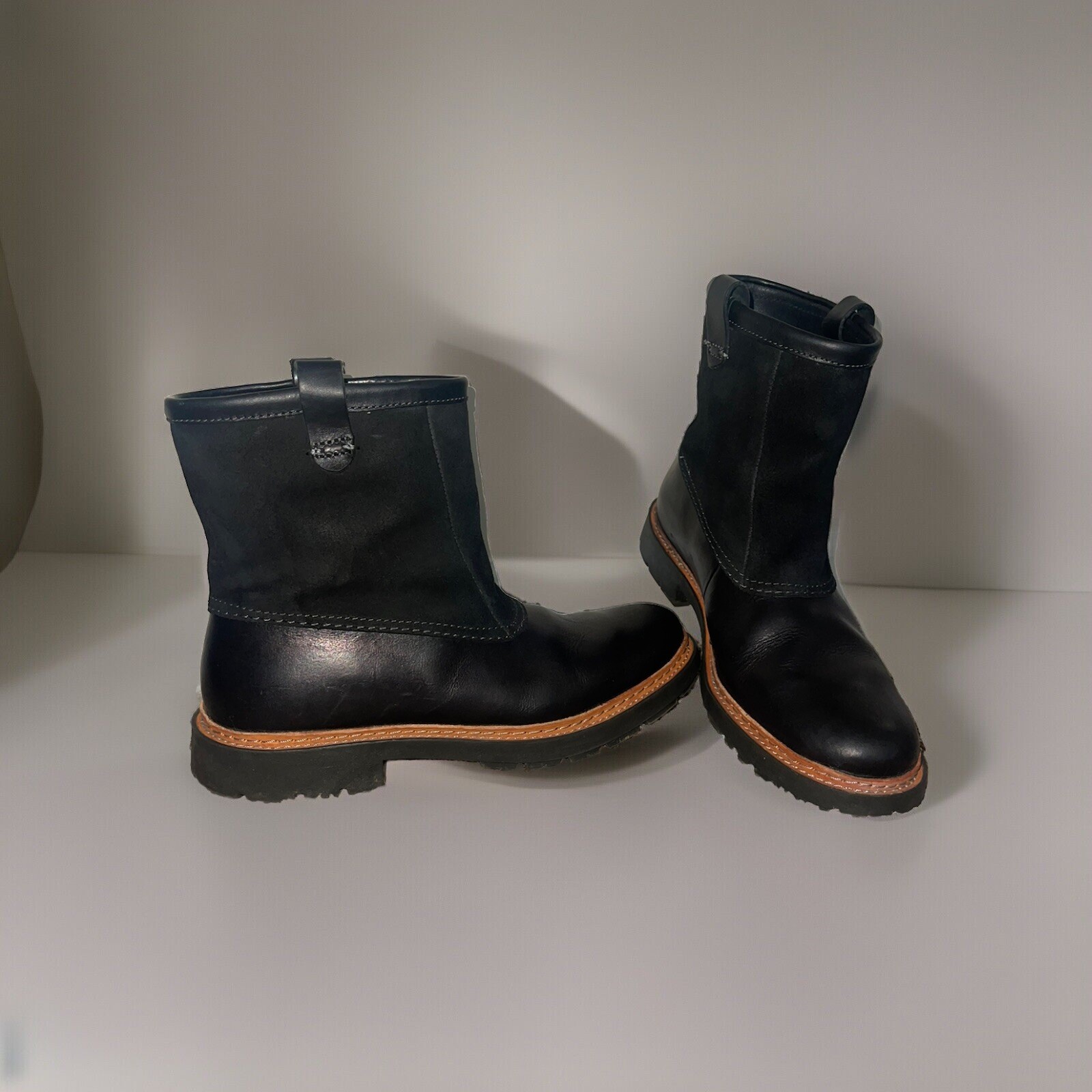 Vintage rare Clark’s black leather boot lug sole suede upper image 4