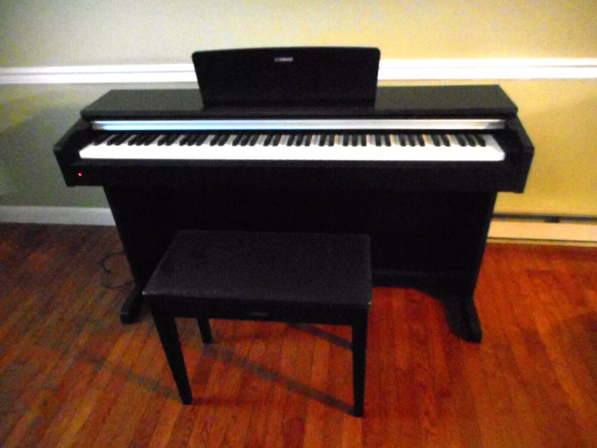 YAMAHA ARIUS YDP-142 DIGITAL PIANO WITH STOOL