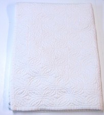 1 Medallion Quilted Sham Solid White Standard 20" x 30"