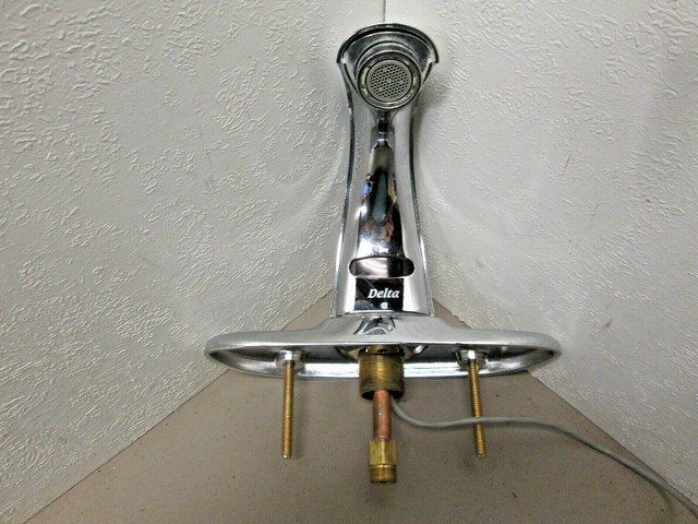 Delta 591lf Hgmhdf Touchless Bathroom Faucet Chrome For Sale Online