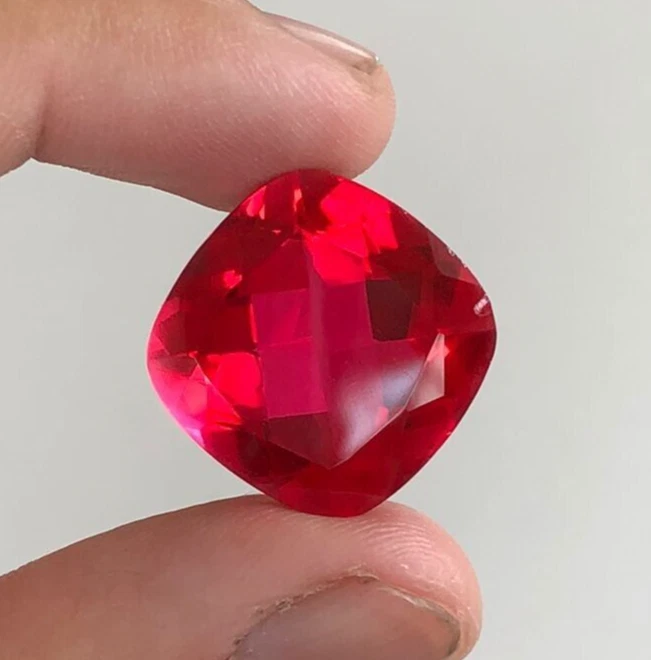 29.30 Cts Pigeon Blood Ruby, Top Quality Ruby Doublet Gemstone - Image 4 of 4