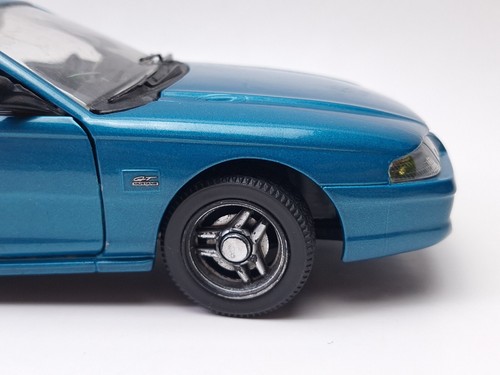 Jouef Evolution 1994 Ford Mustang GT SN95 5.0L 302 Diecast Scale 1:18 - Picture 11 of 18