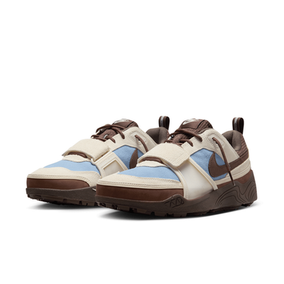 Size 11 - Travis Scott x Nike Zoom Field Jaxx Leche Blue for sale