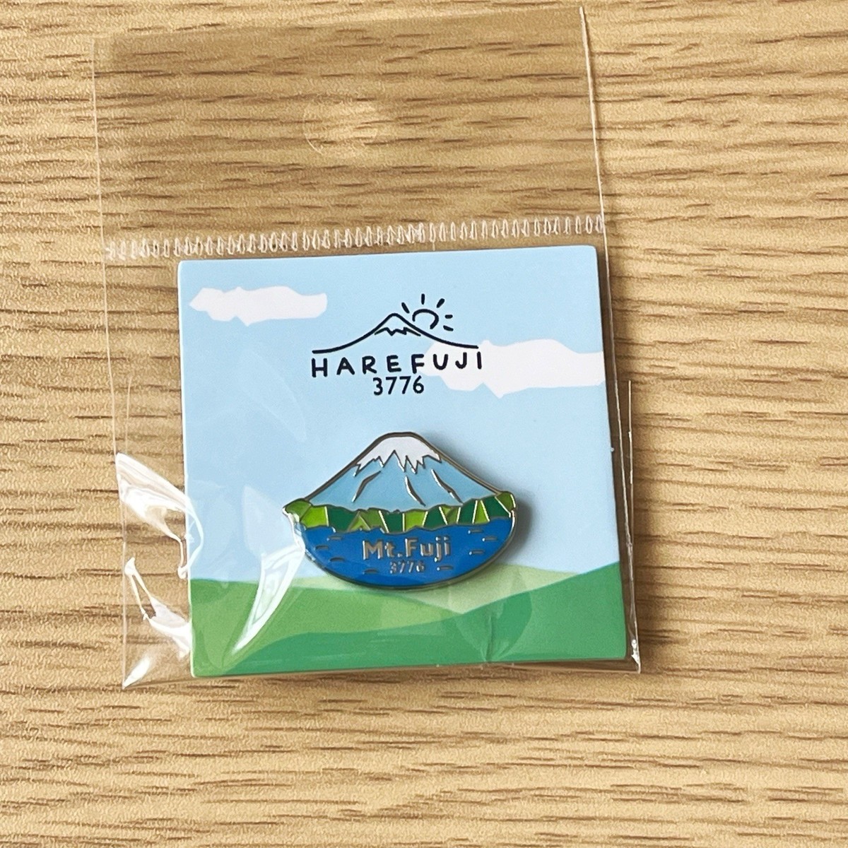 Mt. Fuji Pin Badge Japan Souvenir HAREFUJI 3776 Enamel Lapel Pin