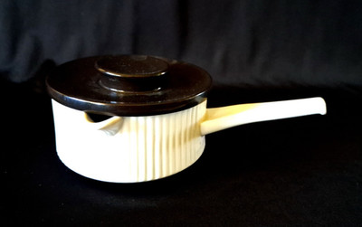 Cordalite EASTERLING Ribbed Lidded Gravy Sauce Pan w/Pouring Spout MCM Germany
