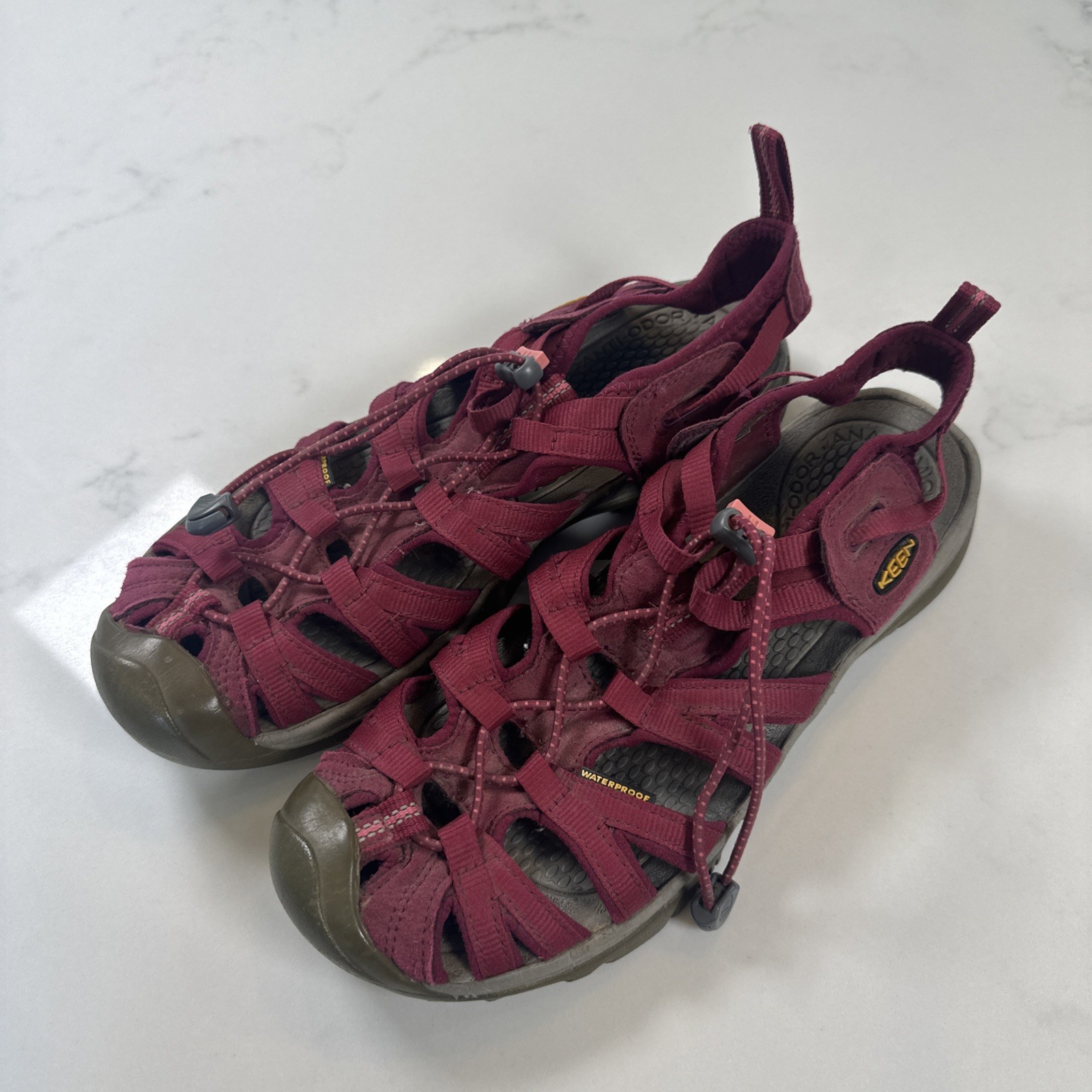 Keen Newport Women’s Pink/Maroon Waterproof Sandals Size 10.5