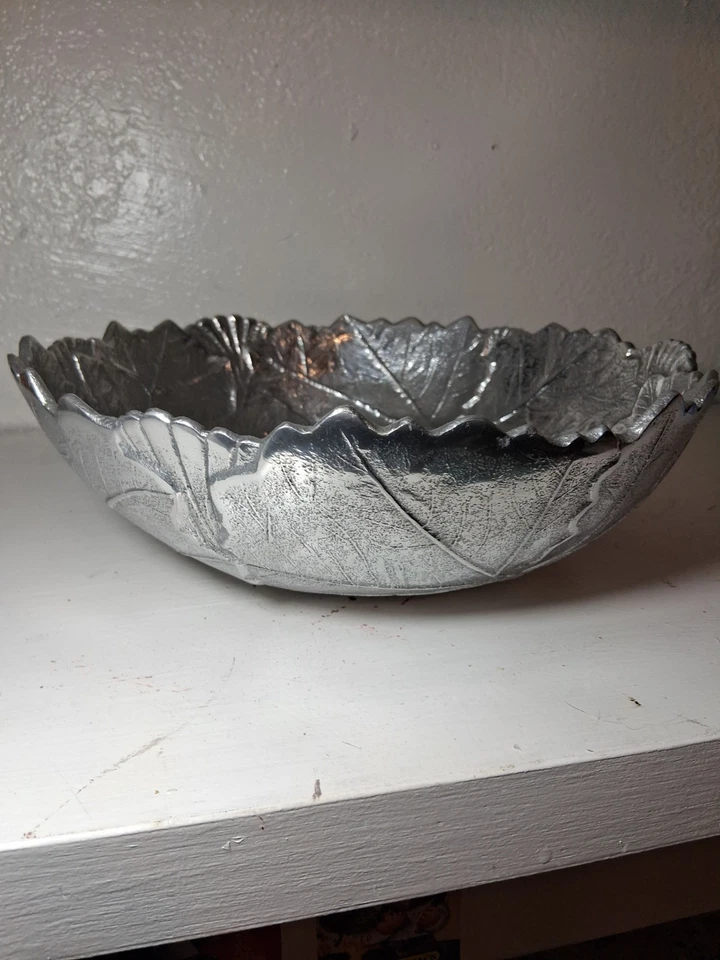 Ensaladera Martha Stewart Collection Park Leaves 12 pulgadas aluminio India  Foto 3 de 4